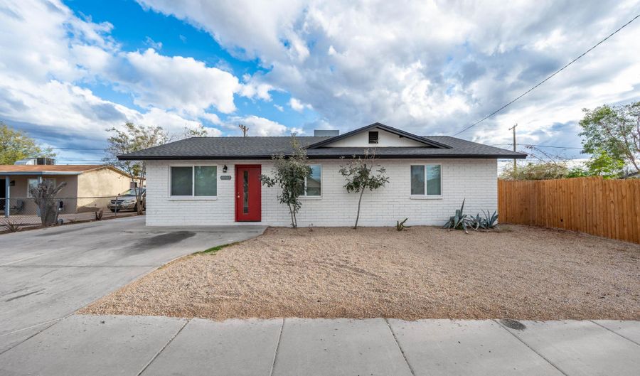 10947 W MOHAVE St, Avondale, AZ 85323 - 5 Beds, 2 Bath