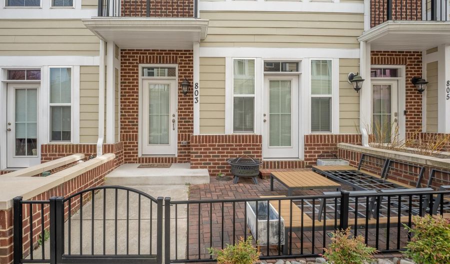 803 FRANCIS HARRIS Pl, Annapolis, MD 21401 - 3 Beds, 5 Bath