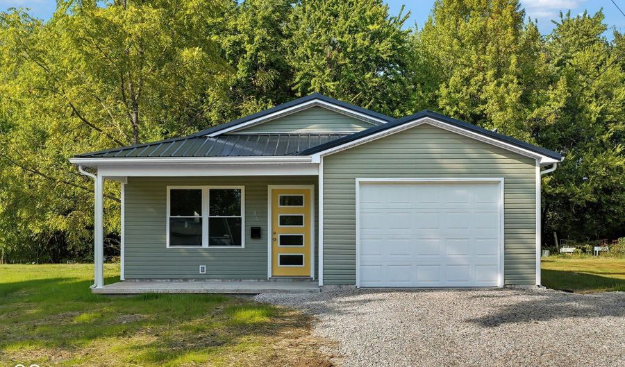 96 Hill St, Austin, IN 47102 - 3 Beds, 2 Bath