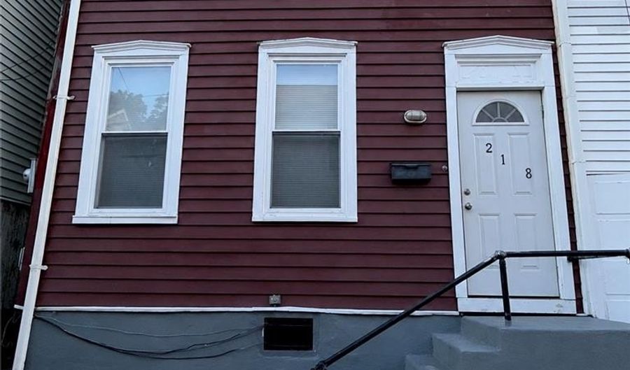 218 N Hall, Allentown, PA 18102 - 3 Beds, 1 Bath
