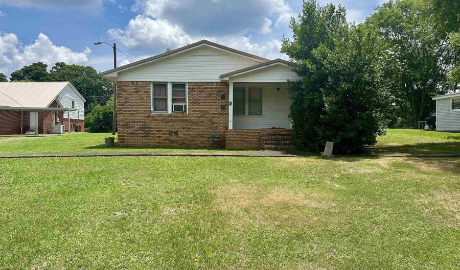 409 Magnolia Ave, Anniston, AL 36201 - 3 Beds, 2 Bath