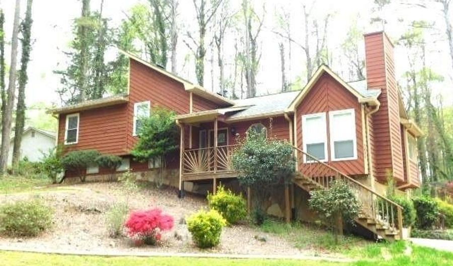 5230 Ferry Creek Ln, Acworth, GA 30102 - 4 Beds, 3 Bath