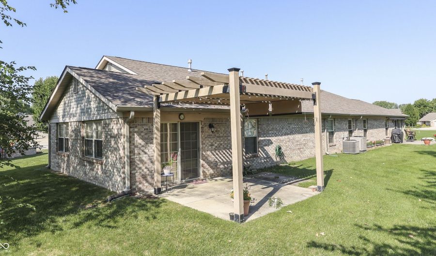 4028 Oakfield Dr, Indianapolis, IN 46237 - 2 Beds, 2 Bath
