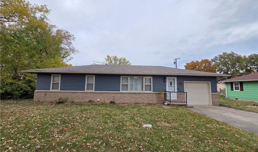 524 Pin Oak St, Adrian, MO 64720 - 3 Beds, 1 Bath