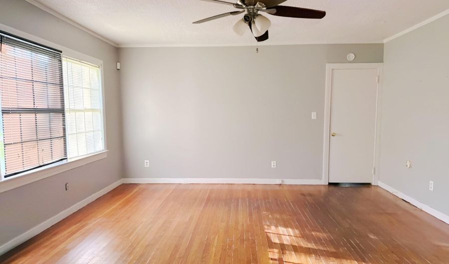 1016 N Jackson St, Brookhaven, MS 39601 - 3 Beds, 1 Bath