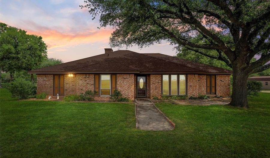 818 Fm 3370, Aquilla, TX 76622 - 4 Beds, 3 Bath