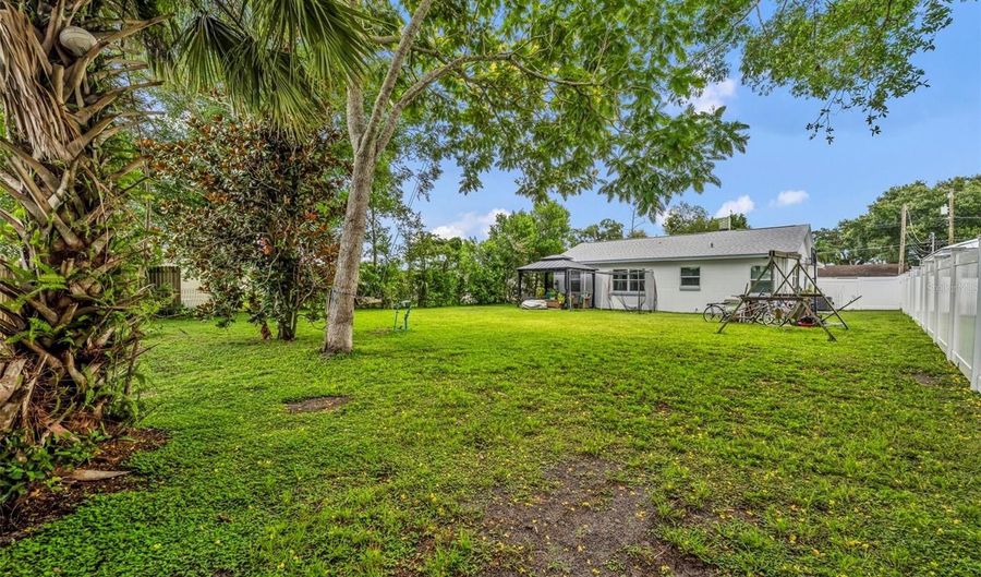 310 S LAKEWOOD Dr, Orlando, FL 32803 - 2 Beds, 1 Bath