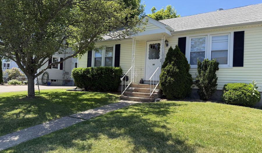 30 Aceto St, Branford, CT 06405 - 4 Beds, 2 Bath
