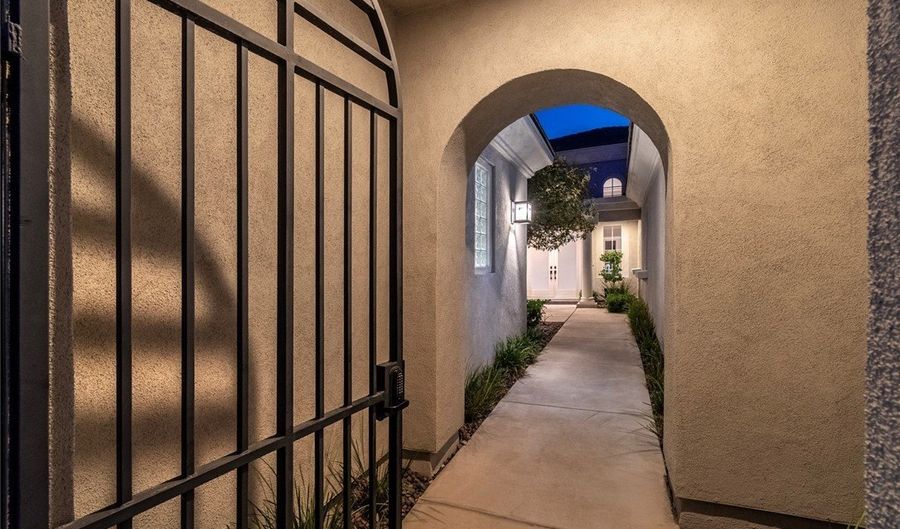 2603 Red Springs Dr, Las Vegas, NV 89135 - 3 Beds, 4 Bath