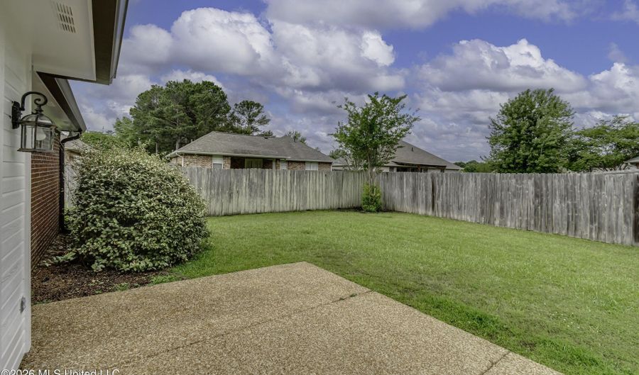 317 Greensboro Dr, Brandon, MS 39047 - 3 Beds, 2 Bath