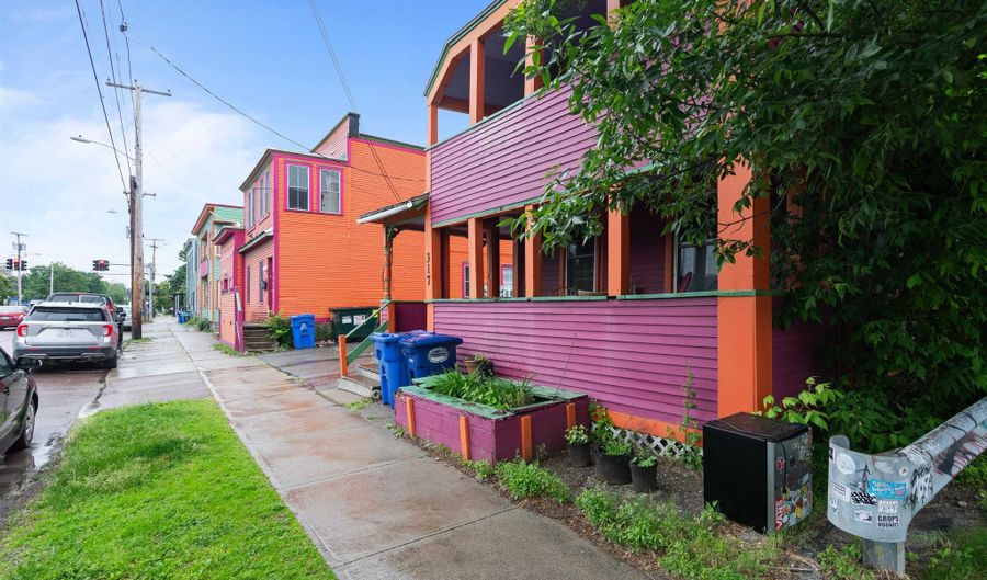 317 N Winooski Ave, Burlington, VT 05401 - 6 Beds, 3 Bath