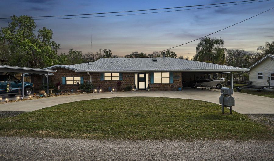 1511 Riveredge Ct, Astor, FL 32102 - 4 Beds, 3 Bath