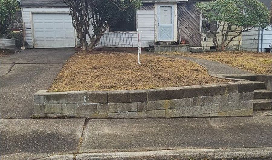 366 LEXINGTON Ave, Astoria, OR 97103 - 3 Beds, 1 Bath