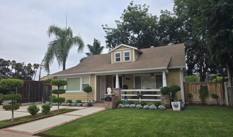 1127 E Grand Ave, Escondido, CA 92025 - 2 Beds, 1 Bath