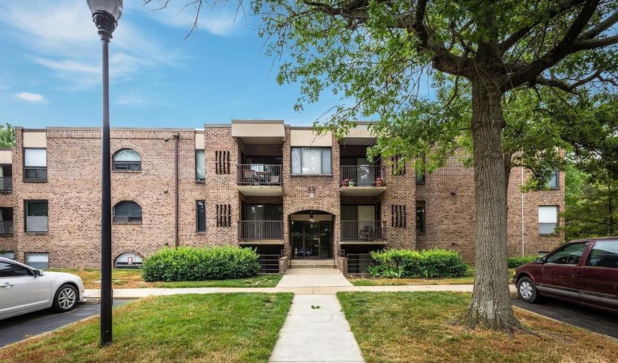 9 SILVERWOOD Cir 11, Annapolis, MD 21403 - 3 Beds, 2 Bath