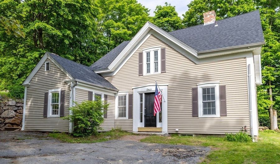 4 Main St, Ashburnham, MA 01430 - 4 Beds, 2 Bath