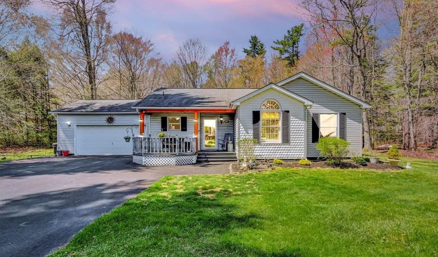 167 Anna Rd, Blakeslee, PA 18610 - 3 Beds, 2 Bath