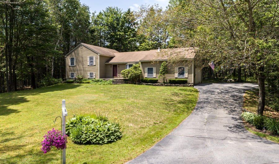 9 Kennebec Cir, Bath, ME 04530 - 4 Beds, 3 Bath