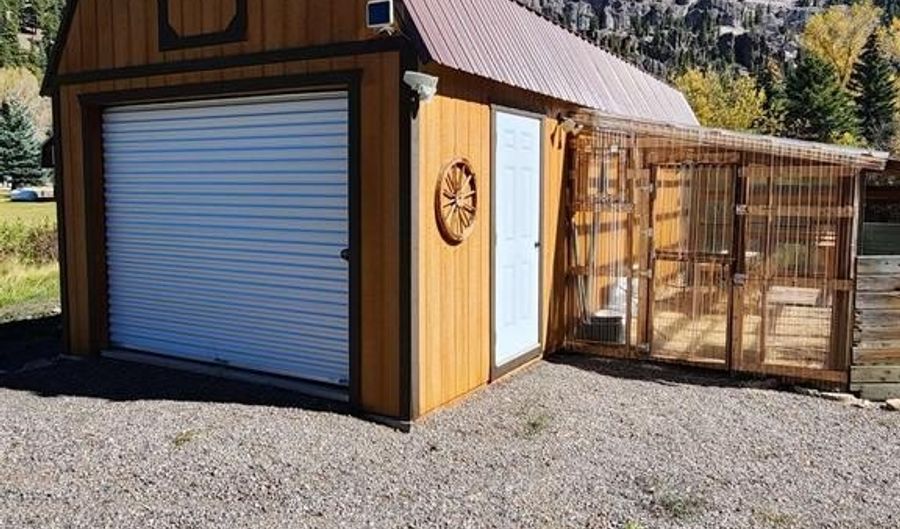33 Cottonwood Dr, Antonito, CO 81120 - 3 Beds, 3 Bath