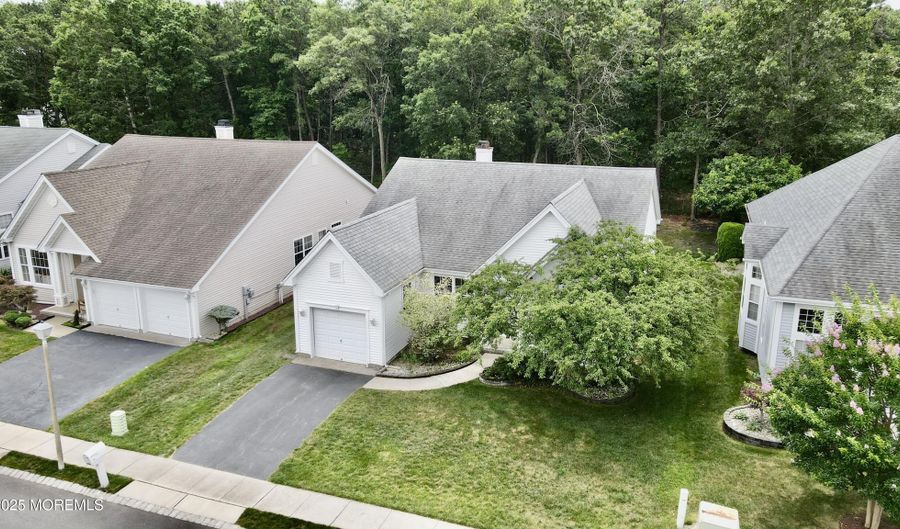 18 Valley Stream Pl, Barnegat, NJ 08005 - 2 Beds, 2 Bath