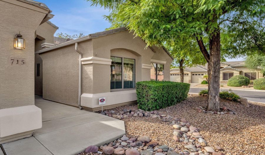 715 E KAIBAB Dr, Chandler, AZ 85249 - 5 Beds, 2 Bath