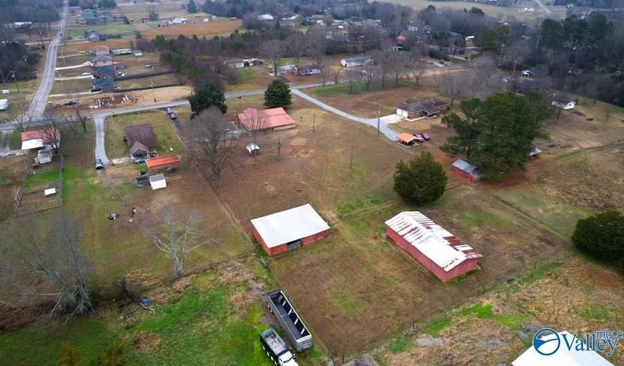 14052 Elk River Mills Rd, Athens, AL 35614 - 3 Beds, 2 Bath