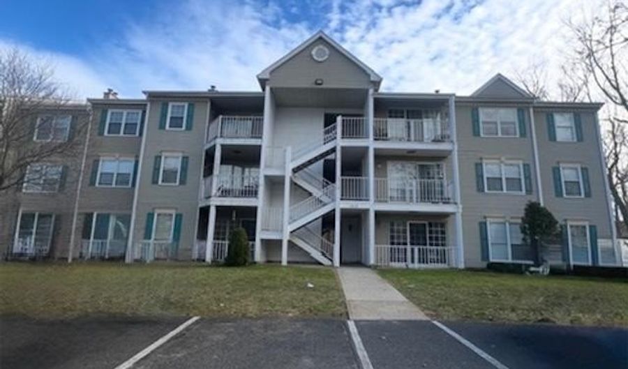 69 IROQUOIS Dr 15, Absecon, NJ 08205 - 2 Beds, 2 Bath