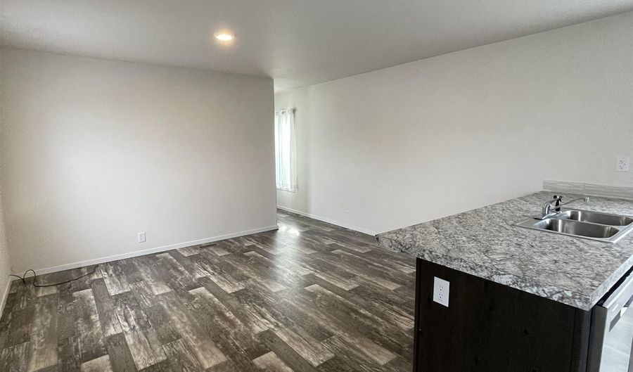 2839 Pocatello Ave #20, American Falls, ID 83211 - 3 Beds, 2 Bath