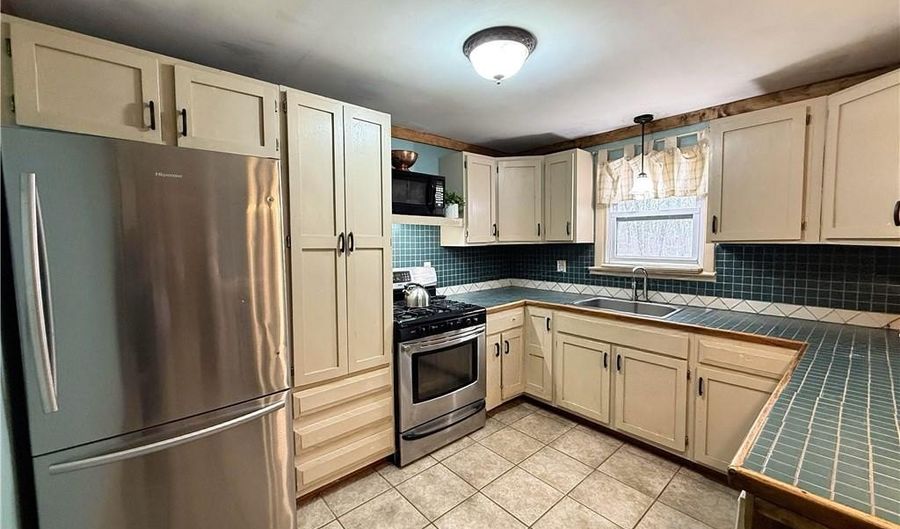 22 Dexter Rock Way, Lincoln, RI 02865 - 4 Beds, 2 Bath