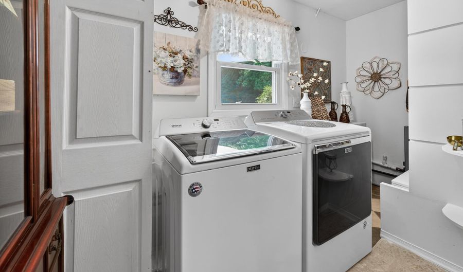 11 Inwood Pl, Aberdeen, NJ 07747 - 3 Beds, 2 Bath