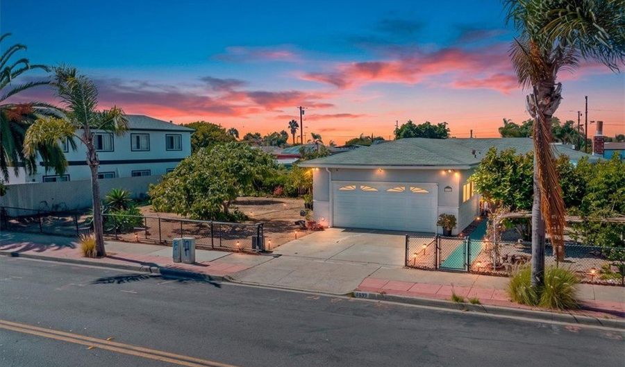 1330 Bush St, Oceanside, CA 92058 - 5 Beds, 3 Bath