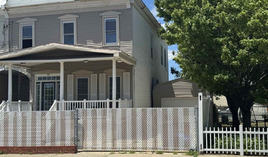 307 Grammercy Pl 2, Atlantic City, NJ 08401 - 2 Beds, 1 Bath