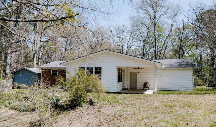 239 N 25th St, Arkadelphia, AR 71923 - 3 Beds, 2 Bath