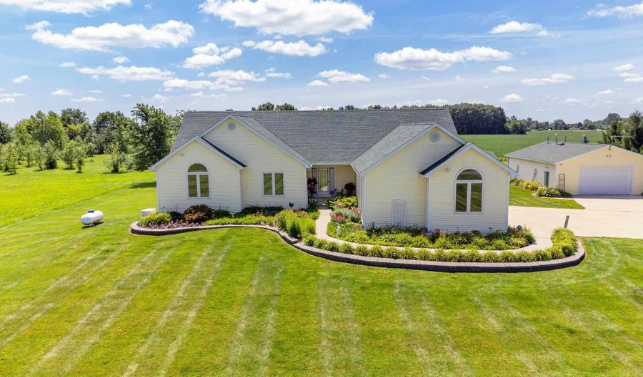 13899 Kimball, Allenton, MI 48002 - 3 Beds, 4 Bath