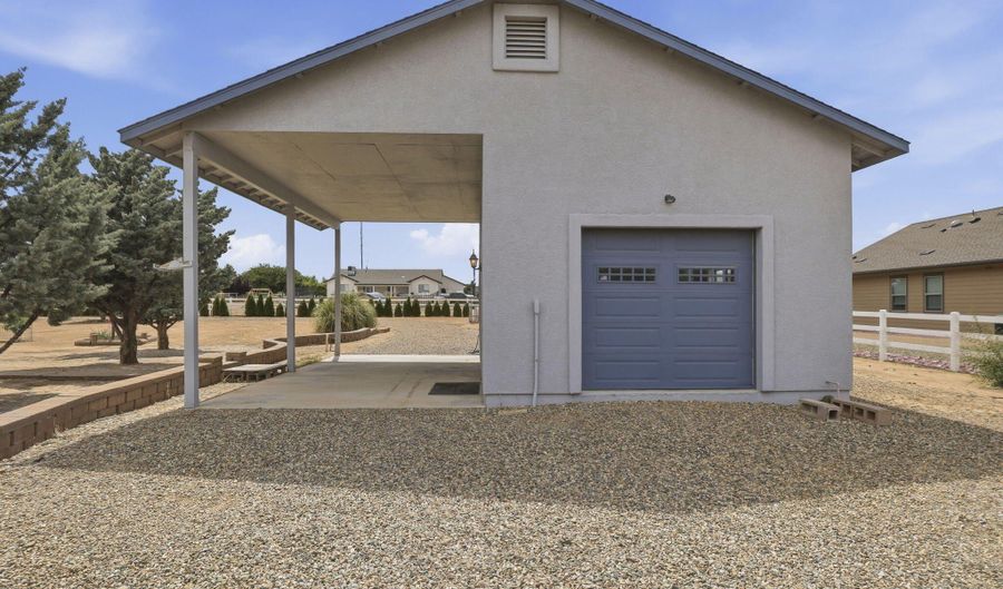 1058 Chuck Wagon Ln, Chino Valley, AZ 86323 - 3 Beds, 2 Bath