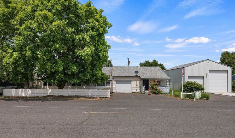 12430 W 13th Ave, Airway Heights, WA 99001 - 4 Beds, 2 Bath