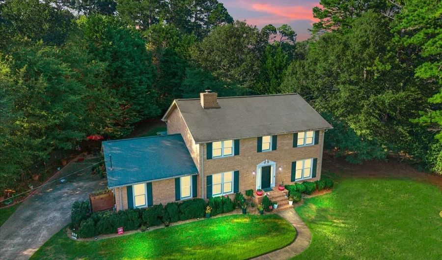 200 CLIFTON, Athens, GA 30606 - 4 Beds, 3 Bath
