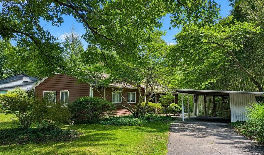 7108 WILSON Ln, Bethesda, MD 20817 - 4 Beds, 1 Bath