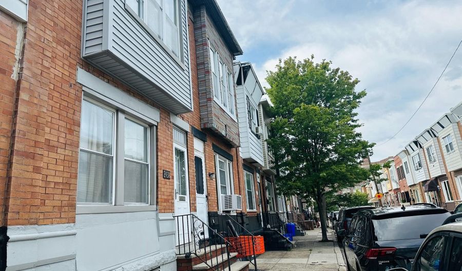 2438 S PHILIP St, Philadelphia, PA 19148 - 3 Beds, 1 Bath