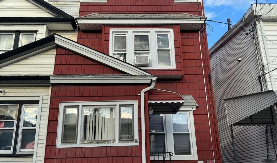 87-11 80th St, Woodhaven, NY 11421 - 3 Beds, 3 Bath