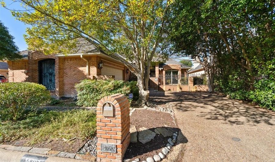 14787 Buckingham Ct, Addison, TX 75254 - 3 Beds, 3 Bath