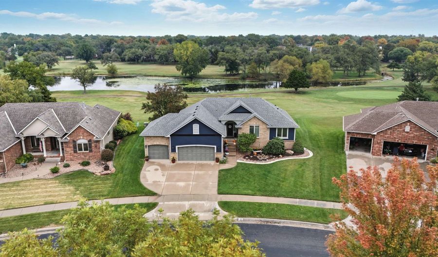 109 S Putter Dr, Andover, KS 67002 - 5 Beds, 3 Bath