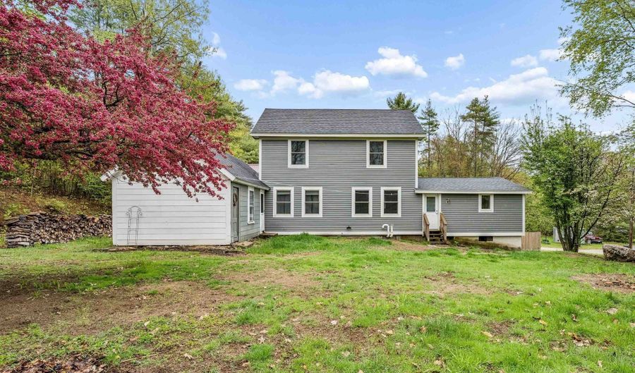 15 Eaton Ave, Bennington, NH 03442 - 3 Beds, 2 Bath