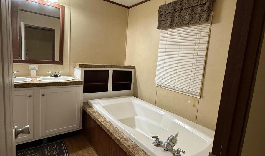 407 Alphonse St, Abbeville, LA 70510 - 3 Beds, 2 Bath