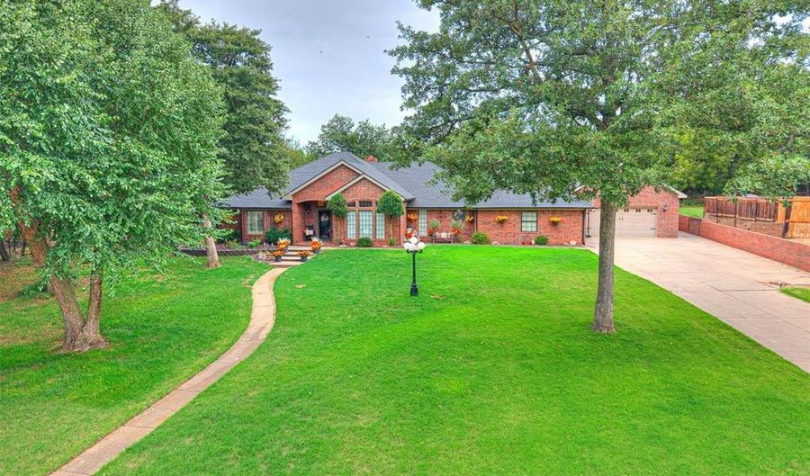3118 Shady Lane Dr, Anadarko, OK 73005 - 3 Beds, 3 Bath