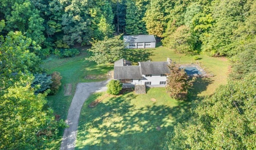 245 Barrett Rd, Alloway, NJ 07422 - 3 Beds, 3 Bath