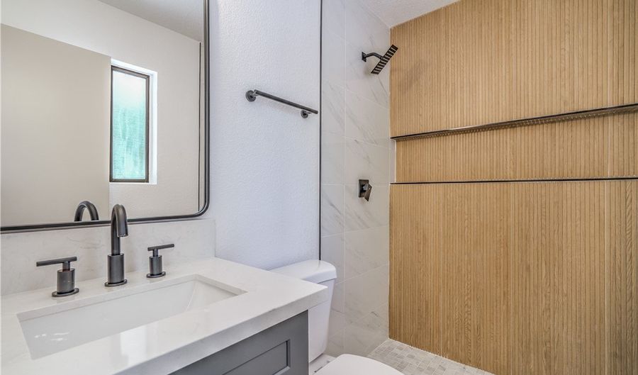 6517 Villa Mesa Dr, Las Vegas, NV 89107 - 4 Beds, 3 Bath