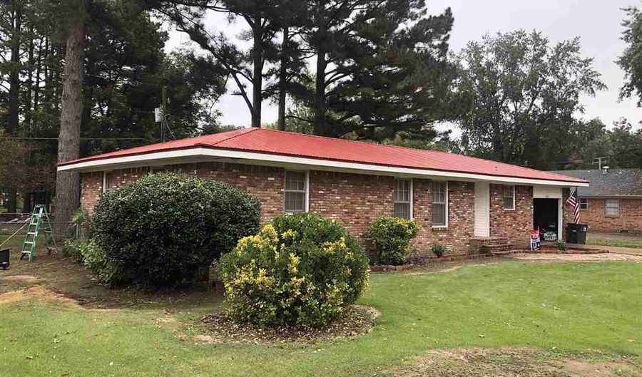 304 N Elm St, Bald Knob, AR 72010 - 2 Beds, 1 Bath