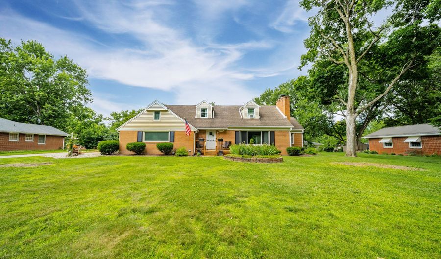 2217 Melody Ln, Anderson, IN 46012 - 3 Beds, 2 Bath