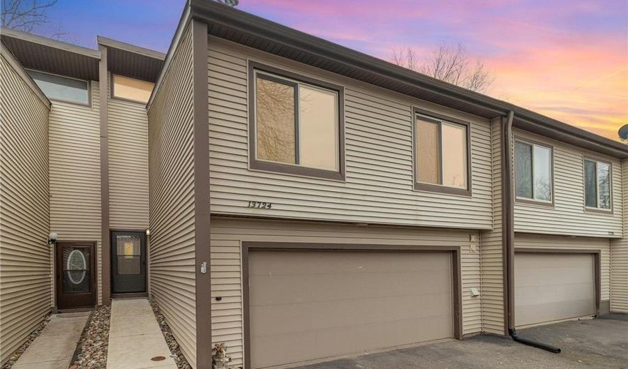 13724 Hemlock Ct, Apple Valley, MN 55124 - 3 Beds, 2 Bath